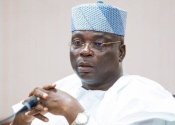 Bénin -Politique: L’éternel versatile Gbadamassi contre Koutché pour espérer la bienveillance de Talon.