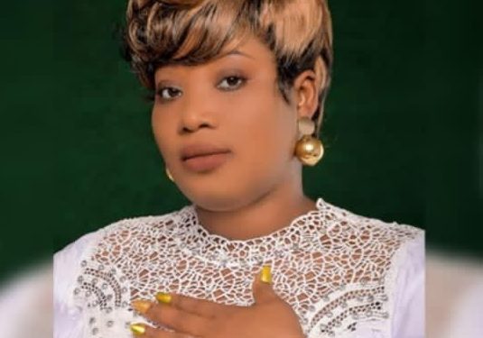 Bénin-JIF 2022 : Julia Akpaki célèbre les femmes élites pour le retour des acquis démocratiques.