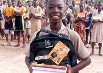 Excellence en milieu scolaire : Théodore Sambiéni primé avec une moyenne de 19,20