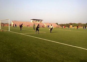 Football/Ligue pro suite : Les présidents de clubs menacent de boycotter la compétition.