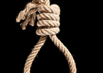 Parakou – Insolite : Le fils d’une autorité municipale s’est pendu dans une cellule de commissariat.