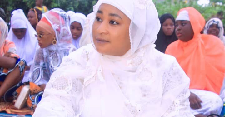 Aïd El Kebir à Calavi : Hajia Mariam Djaouga Sacca et les fidèles musulmans ont prié sous une fine pluie de bénédictions.