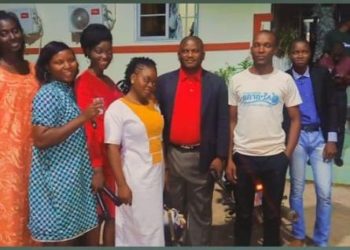 Atelier bilan des vacances de la plateforme “Entre Jeunes çA s’Discut” : Plusieurs jeunes formés sur les notions de finance et d’entreprenariat. (Pari gagné pour la Responsable Berlande Ghislaine Goun Orou)