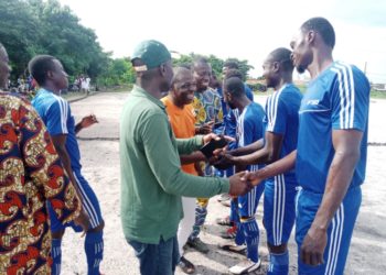 Football – Tournoi de Mise Ensemble : Bernardin Gnanssounou ; Rassemble la jeunesse autour du cuire rond