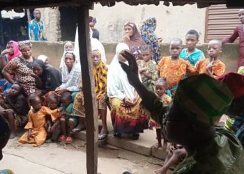 Politique -Remobilisation des structures de base: Elhadj Nadjibh Chabi-Baraka au contact des militants du parti “Les Démocrates ” dans la 8è CE.