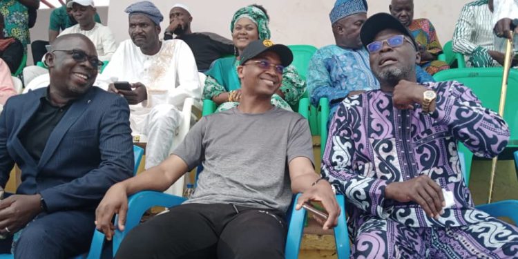 Finale de l’indépendance dans le Borgou : Le match se jouait sur les gradins entre Inoussa Zimé Chabi de Parakou et Roland Gounou Lafia de Nikki.