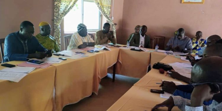 Décentralisation – Session du Bureau Exécutif de l’Adecob: Les maires et SE discutent autour de la suite des actions à mener pour le reste de l’année.