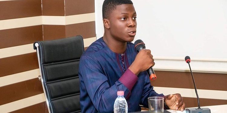 Junior Natabou : Le jeune entrepreneur en conférence à Parakou cet après-midi.