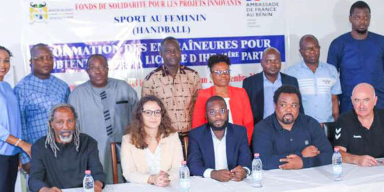 Projet Sport au féminin – Formation des entraîneurs : Sidikou Karimou Et Bellarminus Kakpovi Lancent le top.
