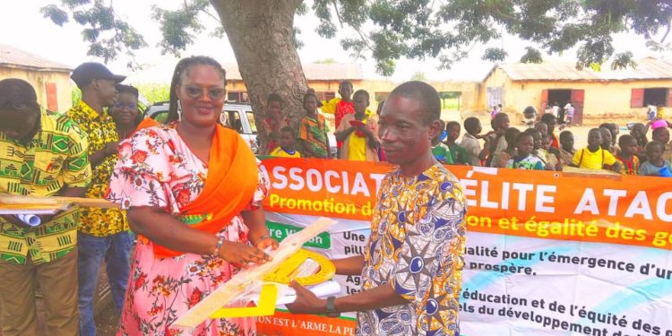 Éducation- Toucountouna: Élite Atacora en appui aux enfants démunis de Tampégré.