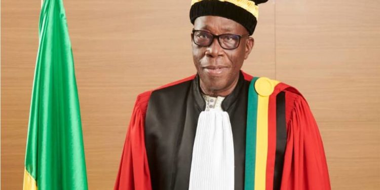 BÉNIN/ COUR CONSTITUTIONNELLE : Razaki Amouda ISSIFOU élu Président de la haute juridiction.