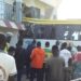 Parakou – Accident de circulation : Voulant éviter un usager, un bus fonce sur un immeuble.