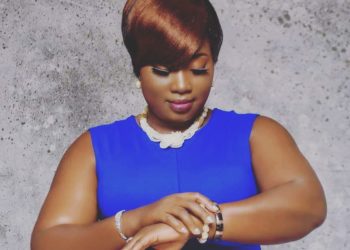 Lettre aux militants : Julia Akpaki pour une remobilisation autour du parti “Les Démocrates”.