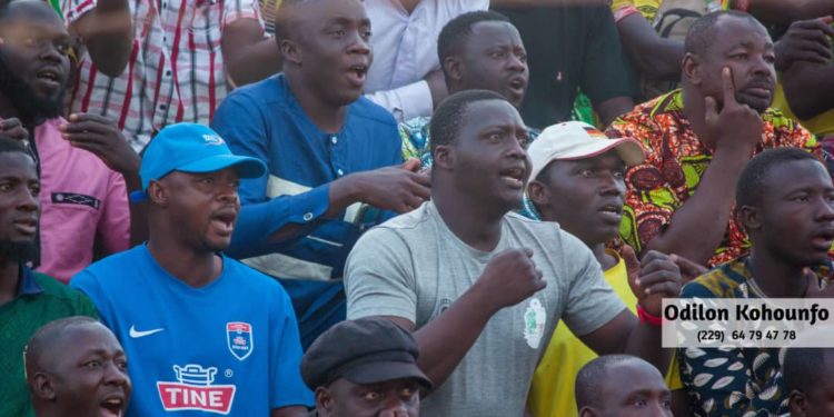 Match Buffles vs Panthères : Les images insolites du derby septentrional.