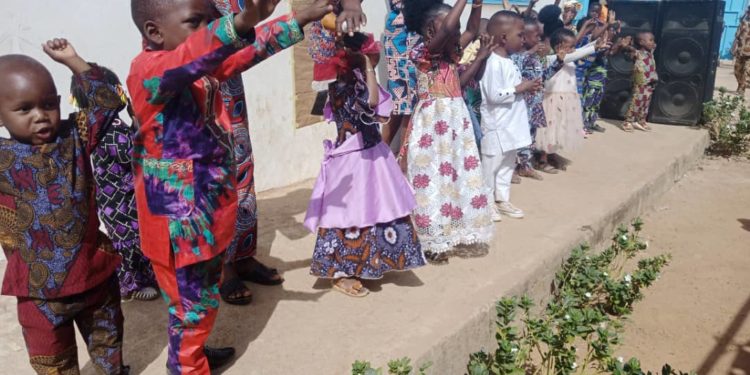 Parakou : Le CSP Aboudou Baba célèbre la Noël avec ses écoliers.