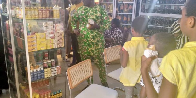 Cosmétique : l’institut ”Beauté de la femme” agrandit ses portes.