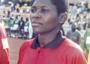 N•7 Hommage aux anciennes gloires : Qui est Mama Babachènè Fati, la première femme arbitre FIFA Béninoise.