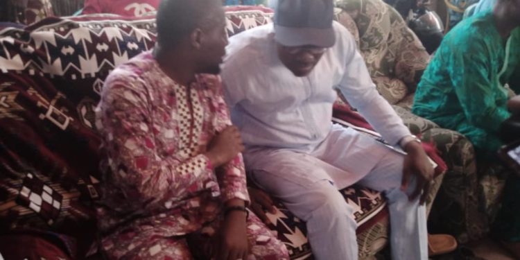 Législatives 2023 à Parakou : Le duo Samou Seidou Adambi- Dassouki Sidi Issifou accueilli en pompe à Yarakinnin.