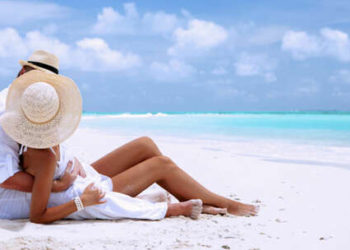 Saint Valentin à Cotonou : La fête tourne au vinaigre entre un père et le copain de sa fille à la plage.