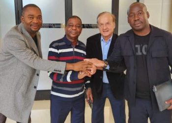 Football : Gernot Rohr signe officiellement à la tête des Guépards du Bénin.