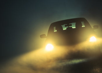 Sécurité Routière : Tout ce qu’il faut savoir sur l’utilisation des feux et avertisseurs d’un véhicule.