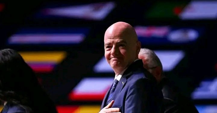 FIFA : Gianni Infantino réélu.