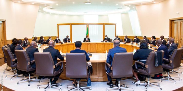 Conseil des ministres : deux SE révoqués.