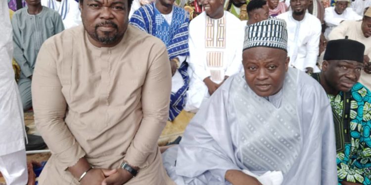 L’Aïd el fitr : L’honorable Malick Gomina et Sidikou Karimou ont communié avec les fidèles de Djougou.