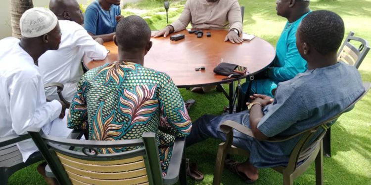 Handball : Opportunités offertes par la FBHB au cœur des échanges entre Sidikou Karimou et les professionnels des médias de la Donga .