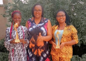 Concours du leadership féminin de la JCI : Les lauréates Rolande et Delphine accueillies par Ella Wama.