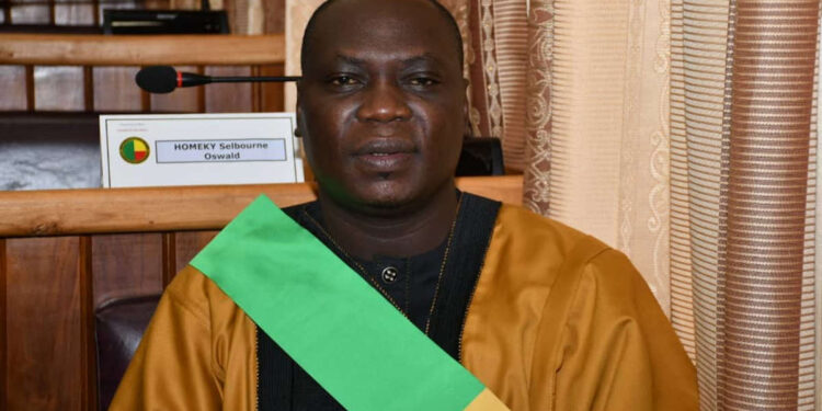 Diplomatie : Gildas Jobloski Agonkan nouvel ambassadeur du Bénin près du Niger .