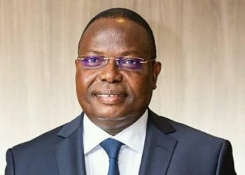 Affaire Hêhomey-Yahouédéou : L’ancien ministre Hervé Hêhomey retourne à l’Assemblée Nationale selon le rapporteur de la cour.