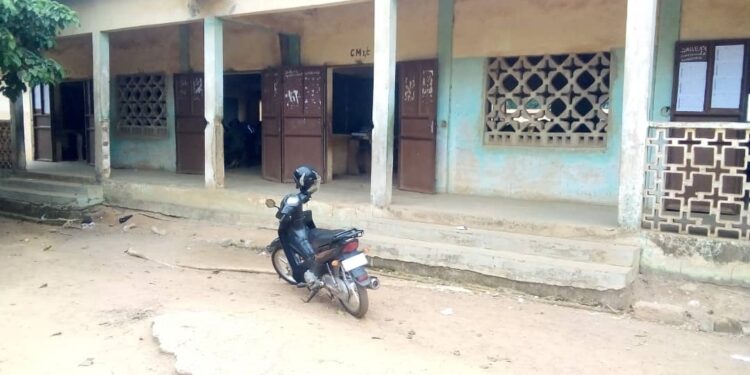 Cep 2022-2023 – Parakou: la première épreuve lancée sans difficulté à l’Epp Sinagourou et Titirou.