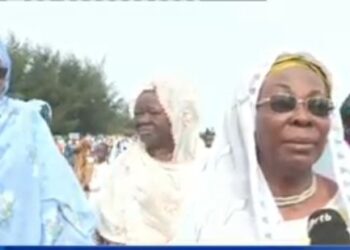 Tabaski 2023 : L’honorable Alidjanatou Saliou Arekpa était aux côtés de l’imam Issiack Ligali à la place Idi de Fidjrosè.