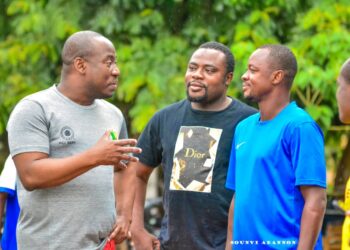 Sport – Football Féminin : Le président Aminou Sidi Ali encouragé par le patron des Sports.