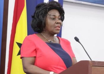 Ghana : La ministre de l’assainissement et de l’eau arrêtée.