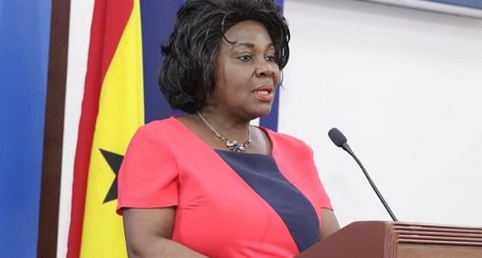Ghana : La ministre de l’assainissement et de l’eau arrêtée.