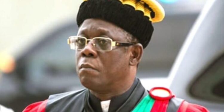 Théodore Holo : « Si un militaire veut faire de la politique, il doit quitter l’armée ».