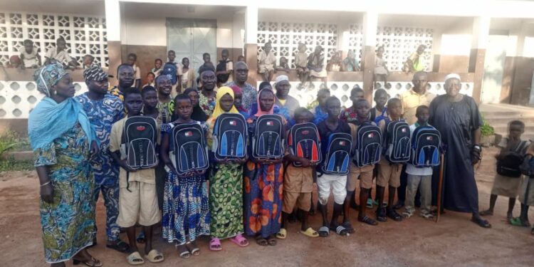 Prix d’excellence scolaire : SAD 1 er Souba Gan Na récompense les meilleurs élèves de Parakou.