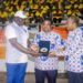 Handball : Sidikou Karimou récompensé par Mansourou Aremou de la CAHB.