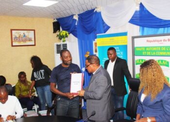 Media : LeParakois, Bluediamond TV et 44 autres médias autorisés officiellement par la Haac.