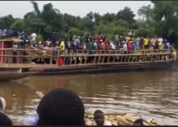 Centrafrique: le naufrage d’une péniche fait plusieurs dizaines de morts et de disparus.
