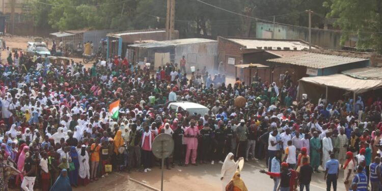 Crise Bénin – Niger : La population de Gaya  soutient la fermeture des frontières Nigériennes.