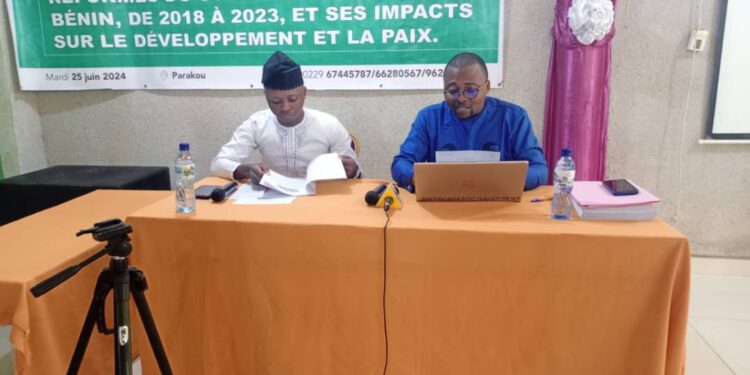 Évaluation de la mise en œuvre du système partisan au Bénin : Dhpd et Osiwa ont présenté les résultats de l’étude à Parakou.