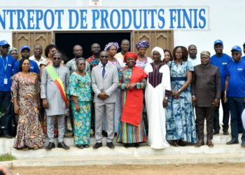 Soutien aux petits producteurs: A Bantè, Mariam Chabi Talata salue la bravoure des étuveuses de riz des Collines.