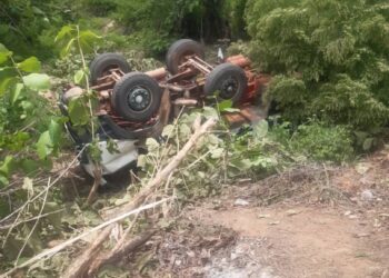 Accident de la Route à Tchatchou : Un Camion de dix tonnes quitte sa trajectoire et se renverse