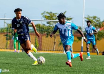 Première journée de la Ligue Pro : Victoires et surprises dans les deux poules.