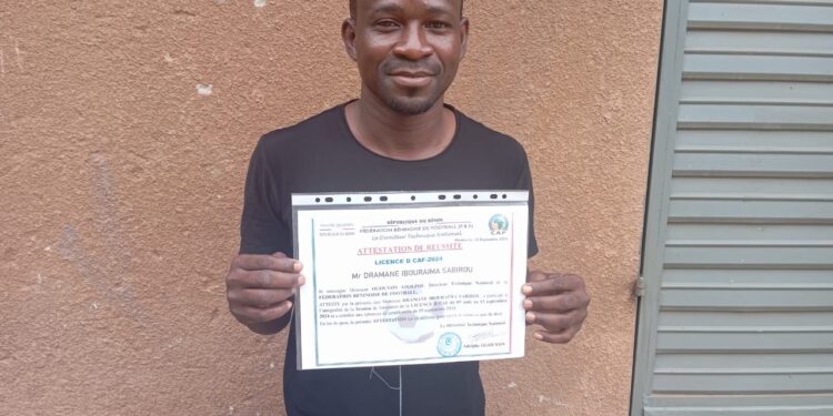 Du terrain à l’encadrement : Sabirou Dramane Ibouraima décroche son diplôme d’entraîneur D