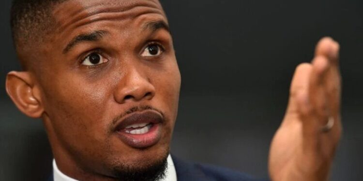 Samuel Eto’o suspendu pour six mois : la FIFA frappe fort contre le président de la Fecafoot