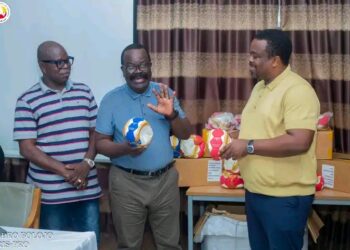 Handball béninois : le CNOS BEN appuie la FBHB avec un lot de matériel